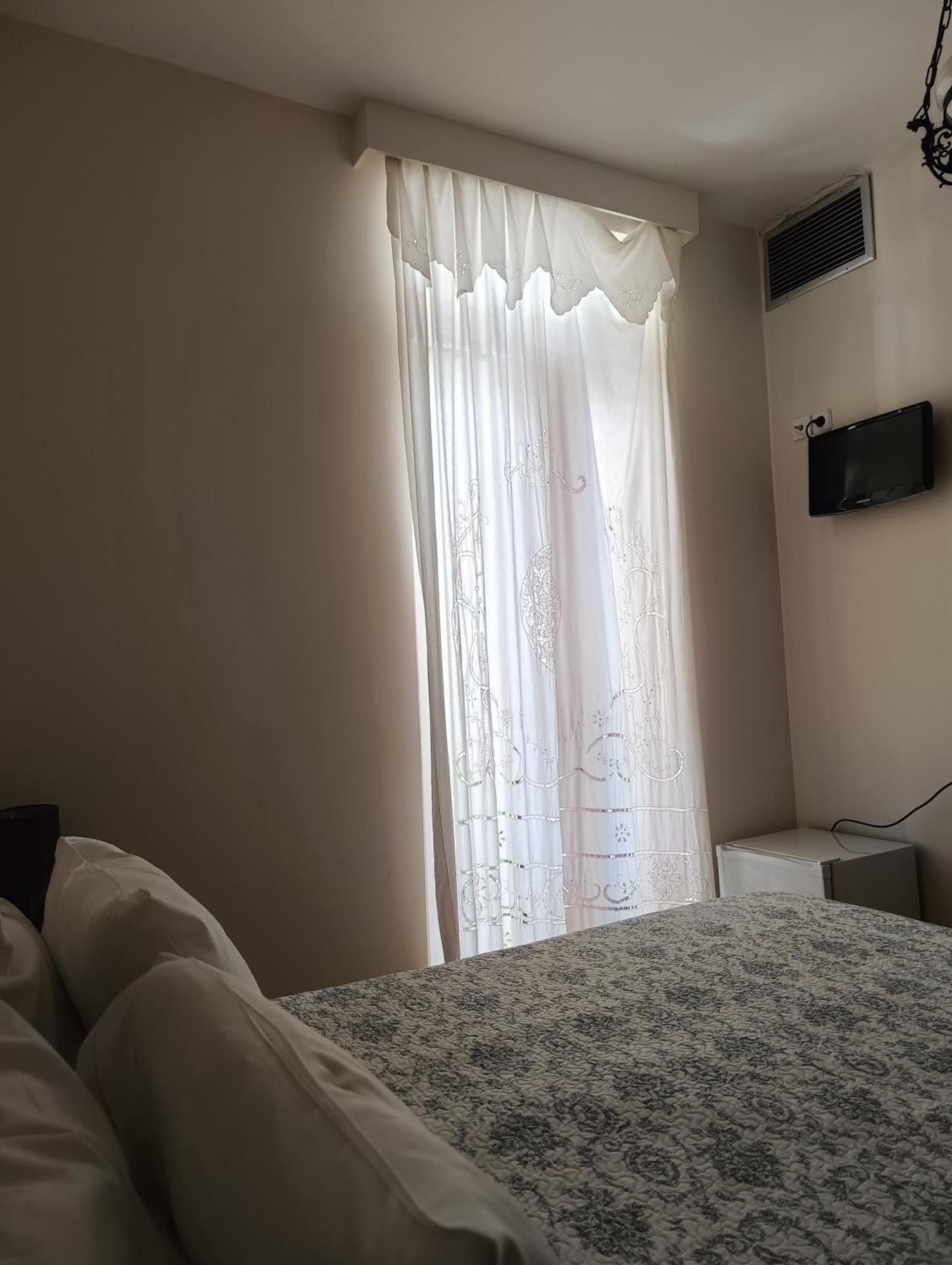 Anesis Hotel Lutrá Edipszú Kültér fotó